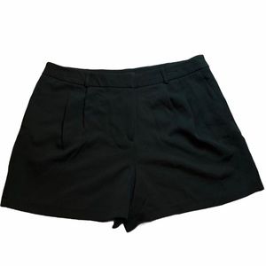 Simply Styled Women’s Pleated Black Dress Shorts